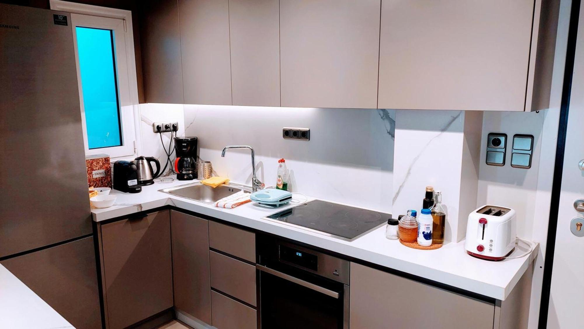 Luxurious Minimal Apartment In Acropolis Athen Eksteriør bilde