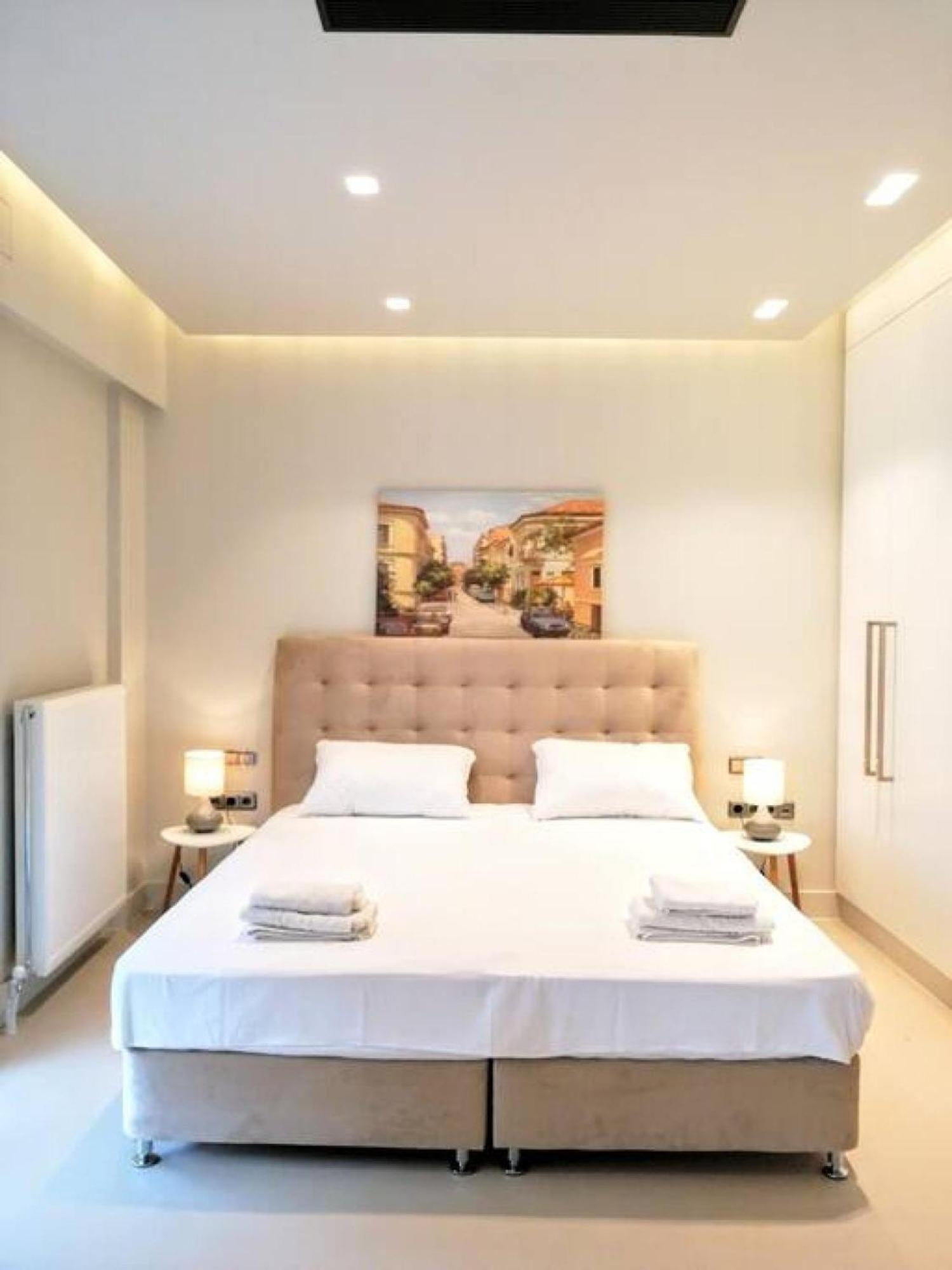 Luxurious Minimal Apartment In Acropolis Athen Eksteriør bilde
